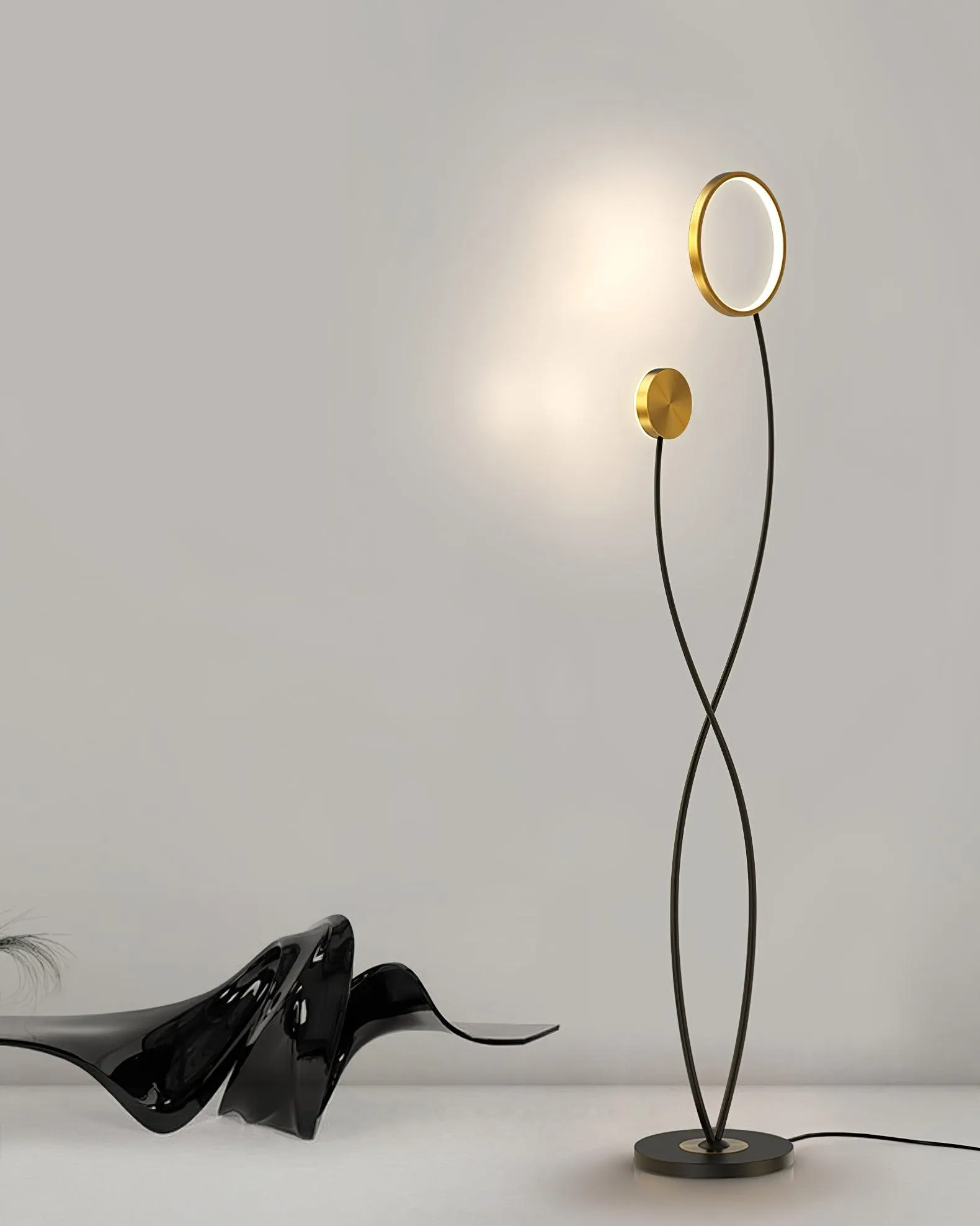 Arrival Floor Lamp