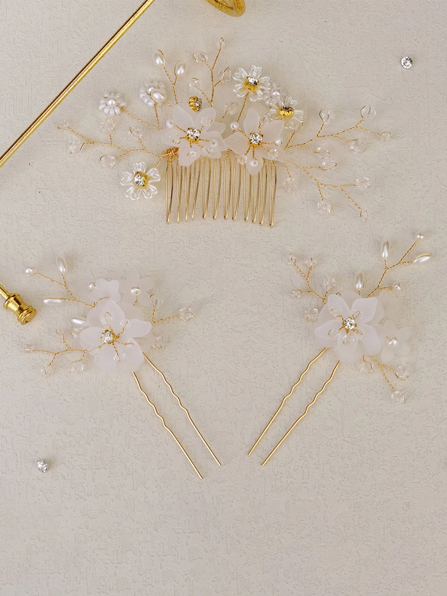 Crystal/Pearl Hair Combs Hair Accessories 3 Pcs