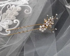 Delicate Bridal Hair Pin with Pearls