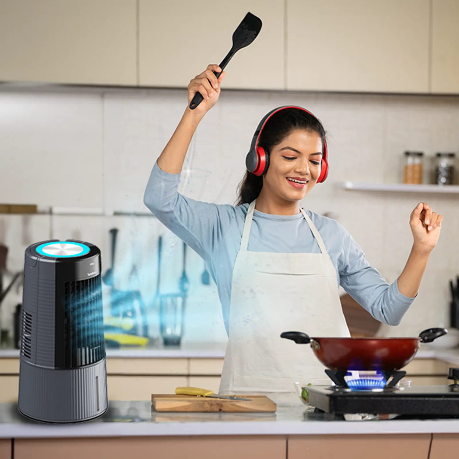 Duet-i India's 1st Kitchen Cooling Fan