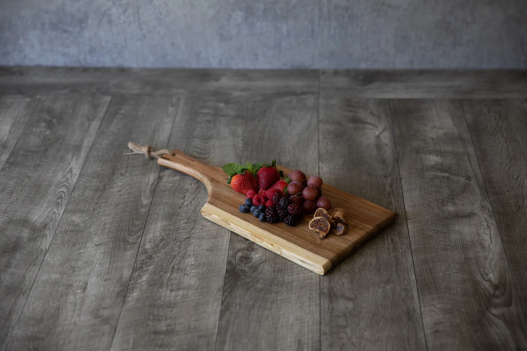 Friends - Artisan 18" Acacia Charcuterie Board