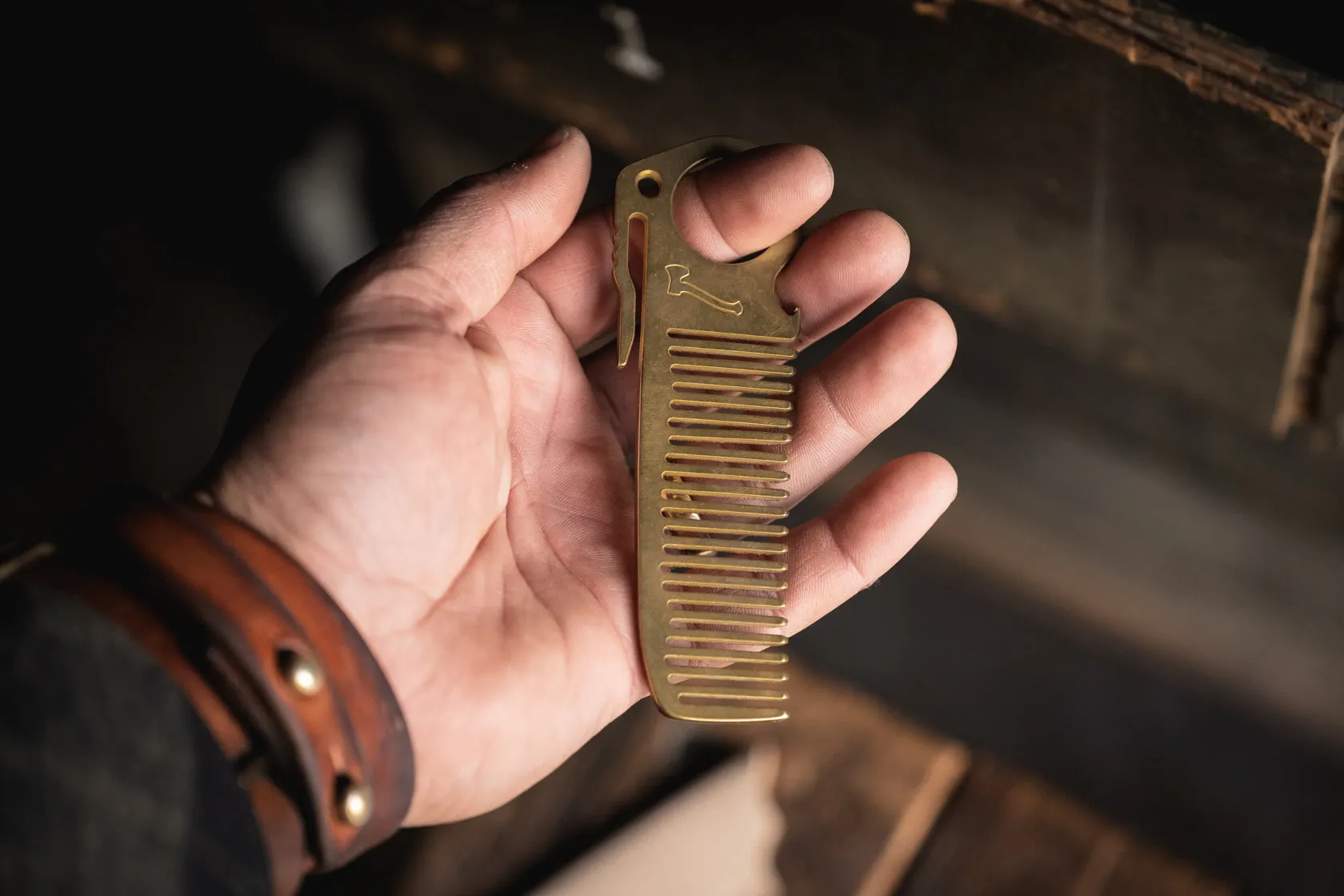 HogsTooth Comb Brass