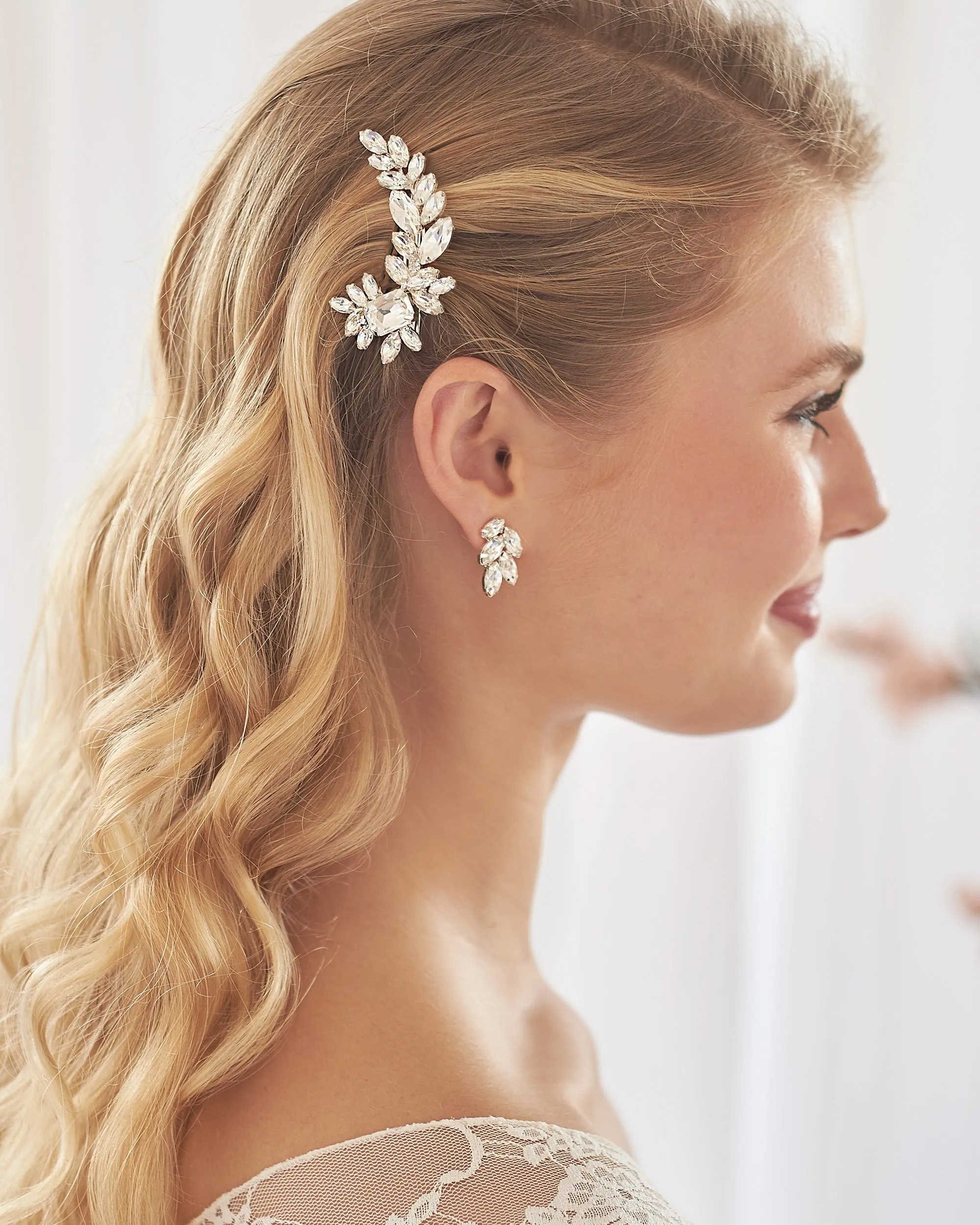 Molly Petite Bridal Clip