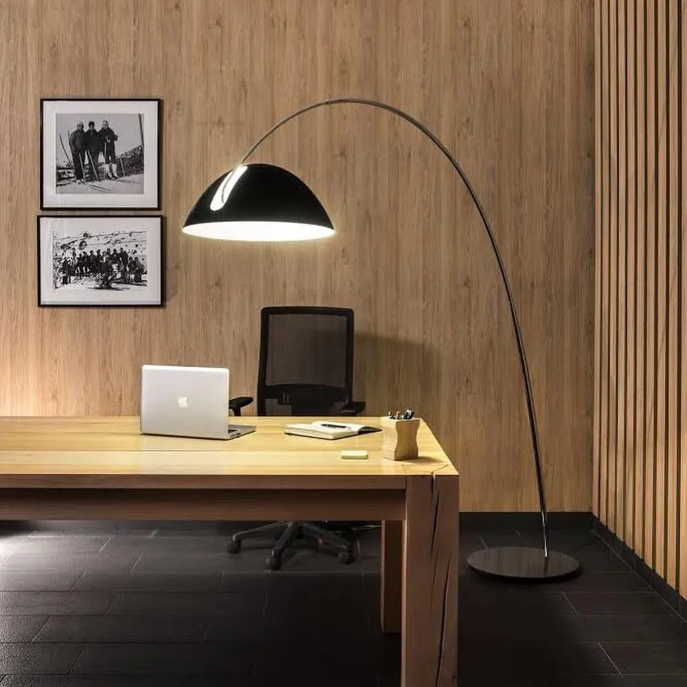 Pluma Floor Lamp