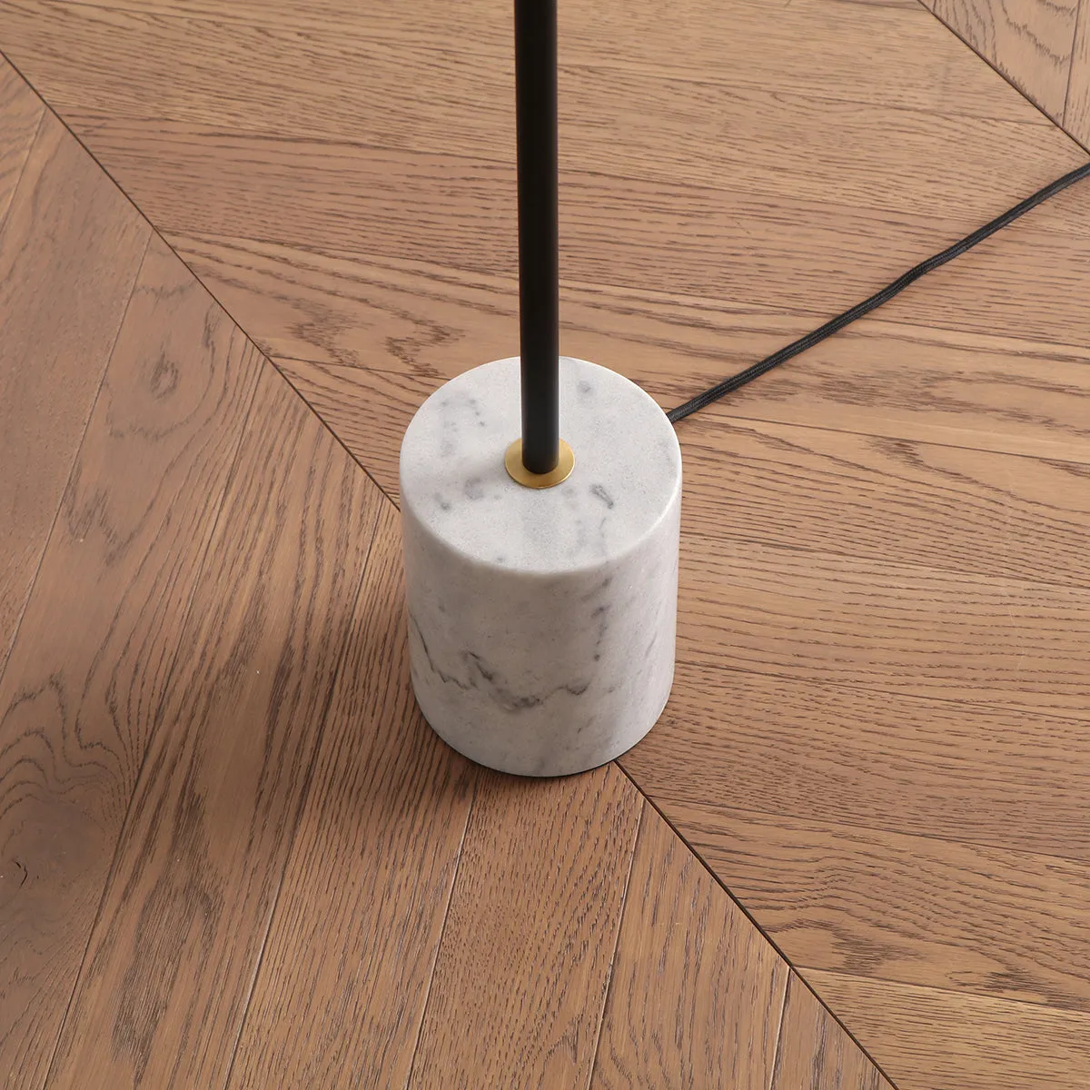 Simple - Elegant　Steel Shade Floor Lamp