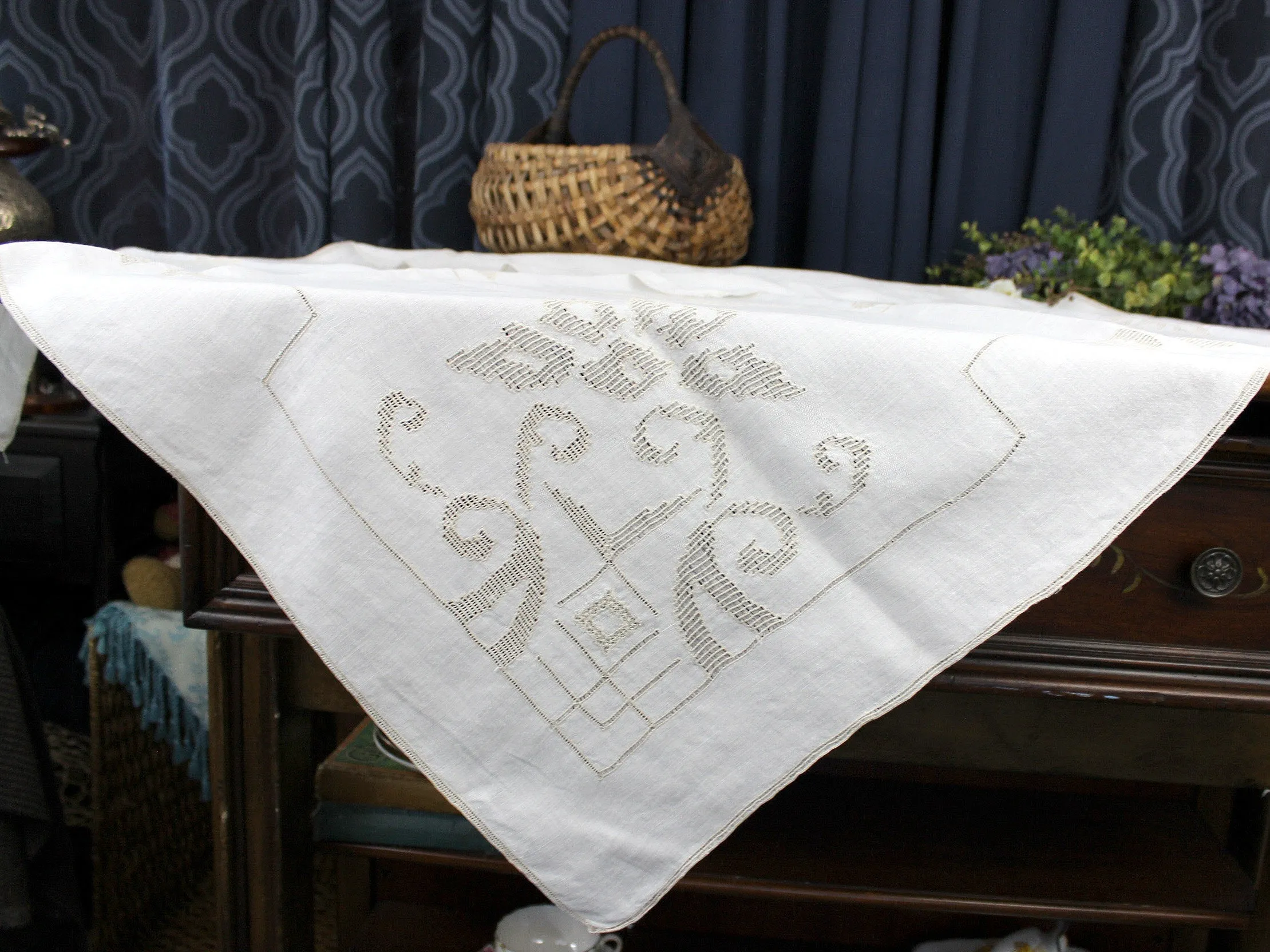 Small Linen Tablecloth, Drawnwork, Pulled Work, Table Cloth 18285