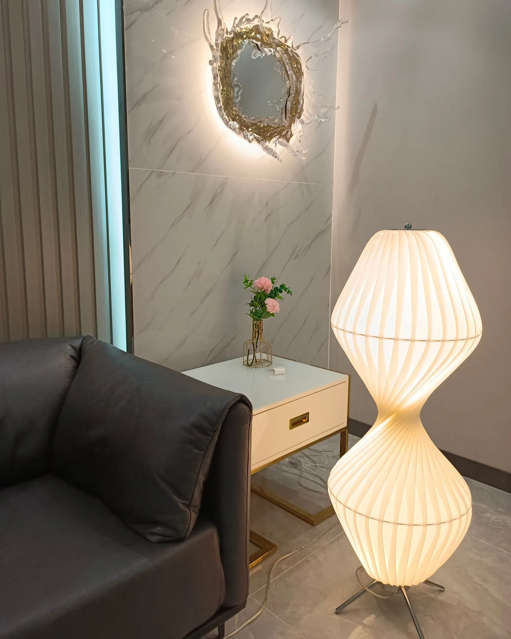 TR32 Floor Lamp