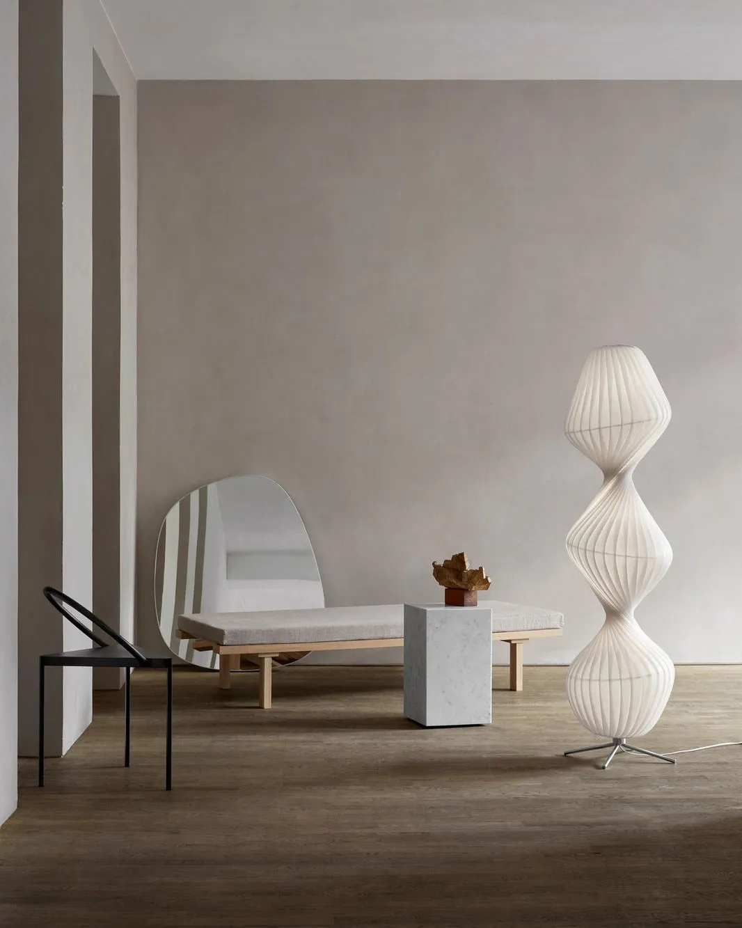 TR32 Floor Lamp