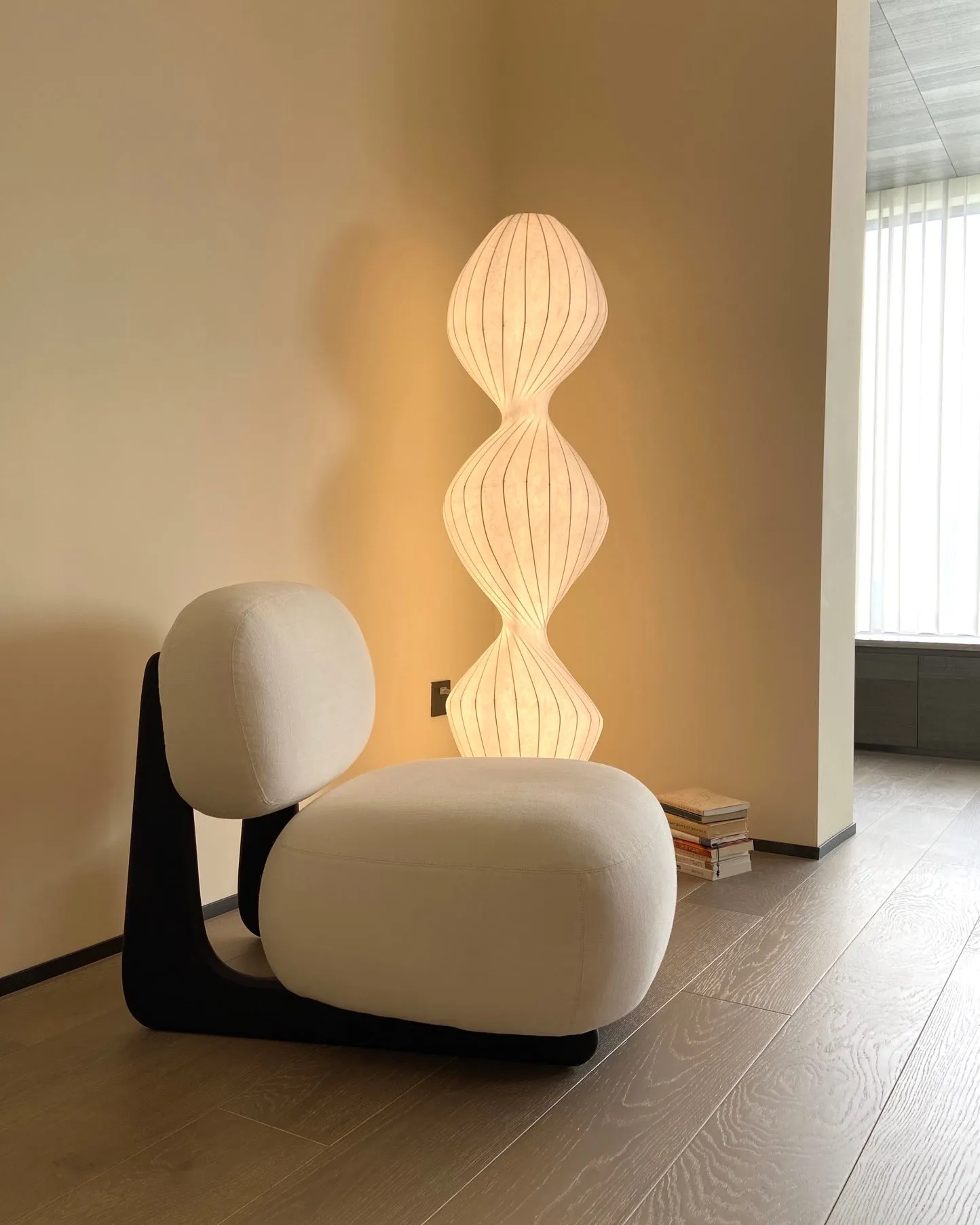 TR32 Floor Lamp