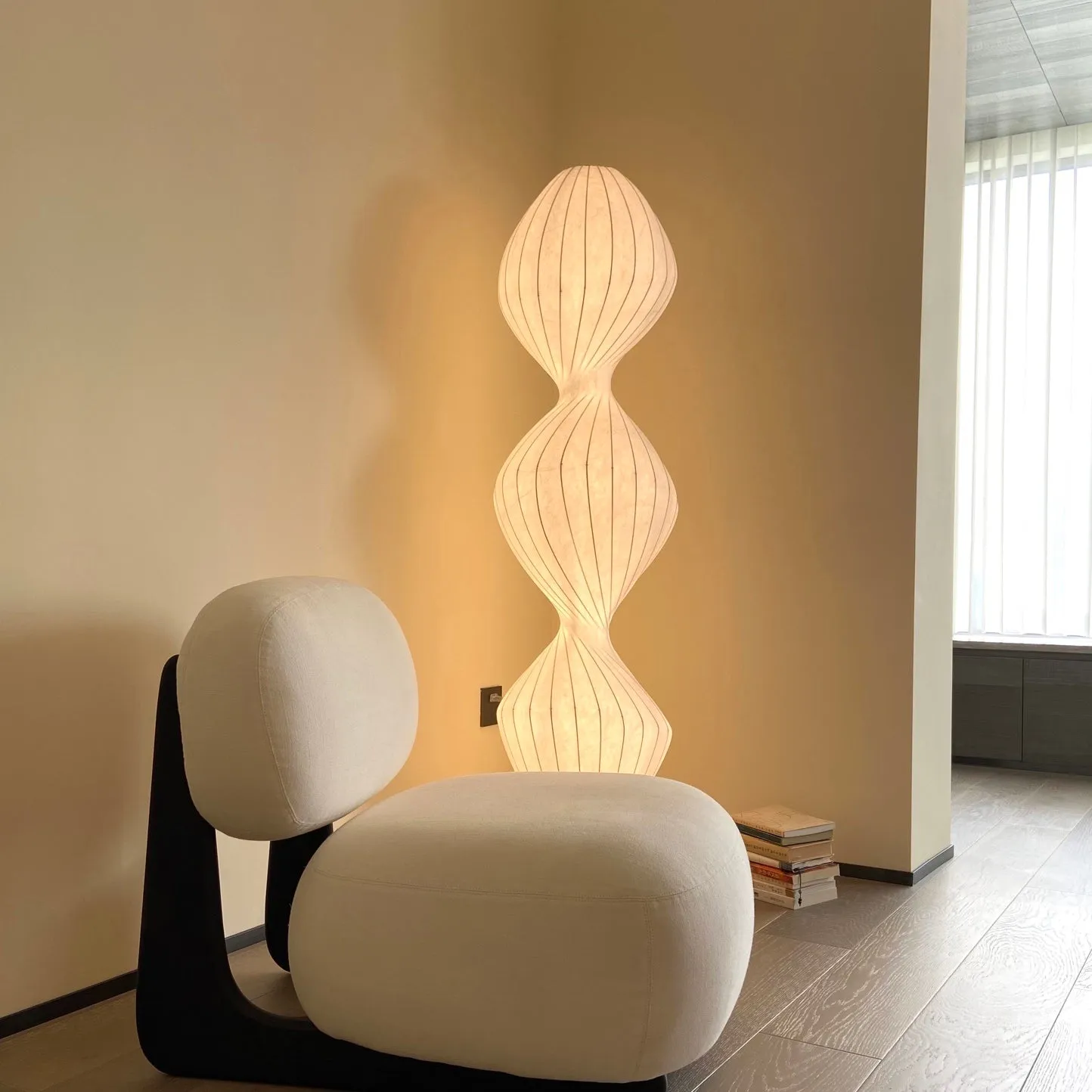 TR32 Floor Lamp